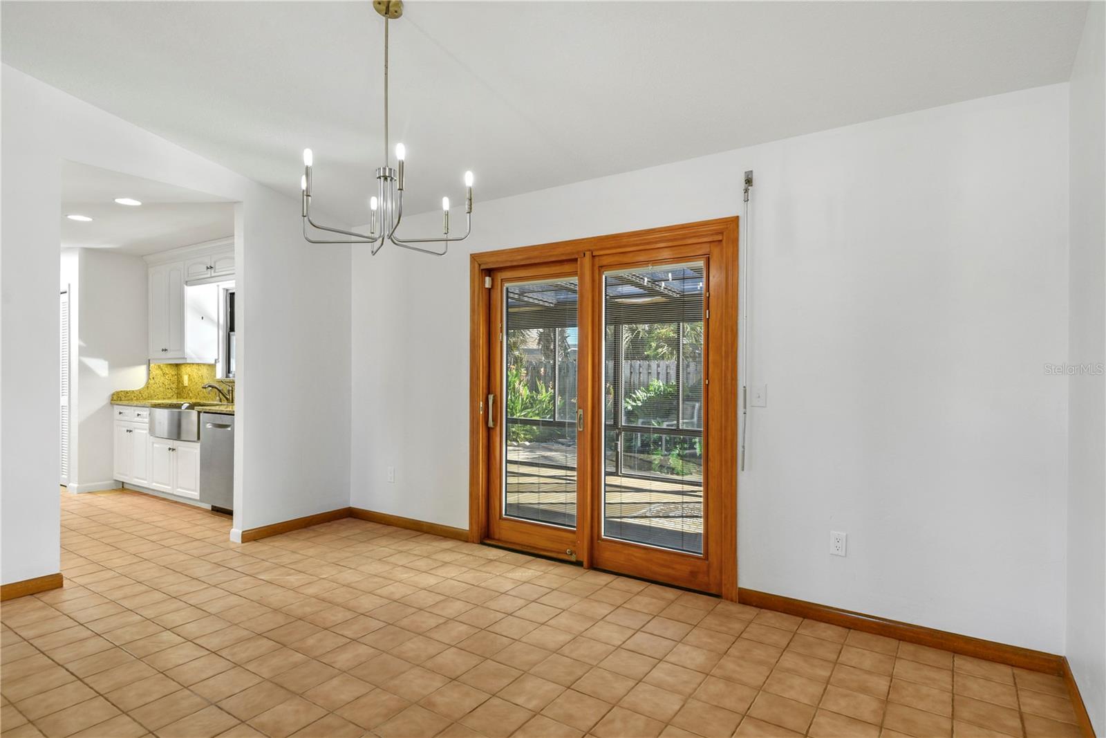 ISLAND 28 - Residential