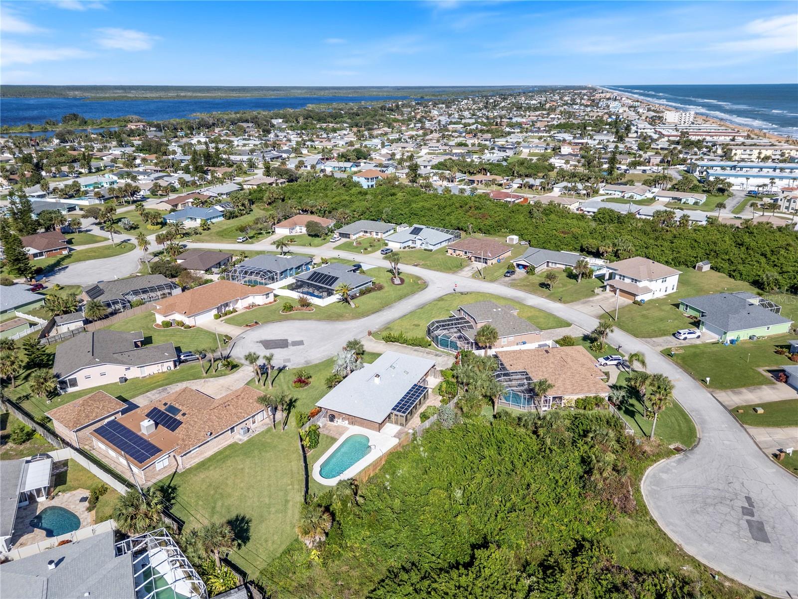 ISLAND 28 - Residential