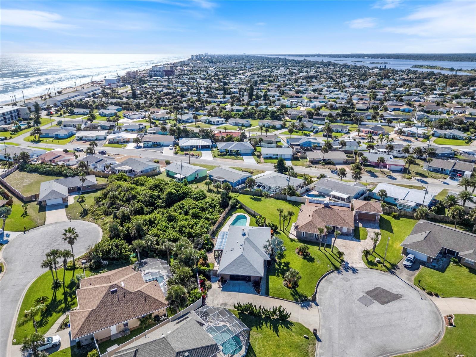 ISLAND 28 - Residential