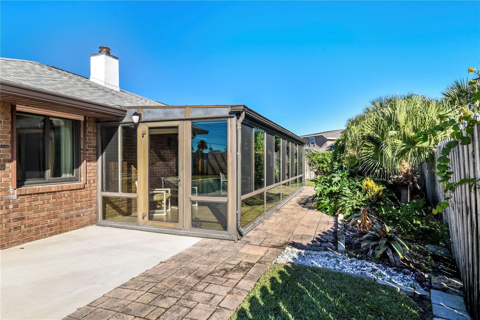 ISLAND 28 - Residential