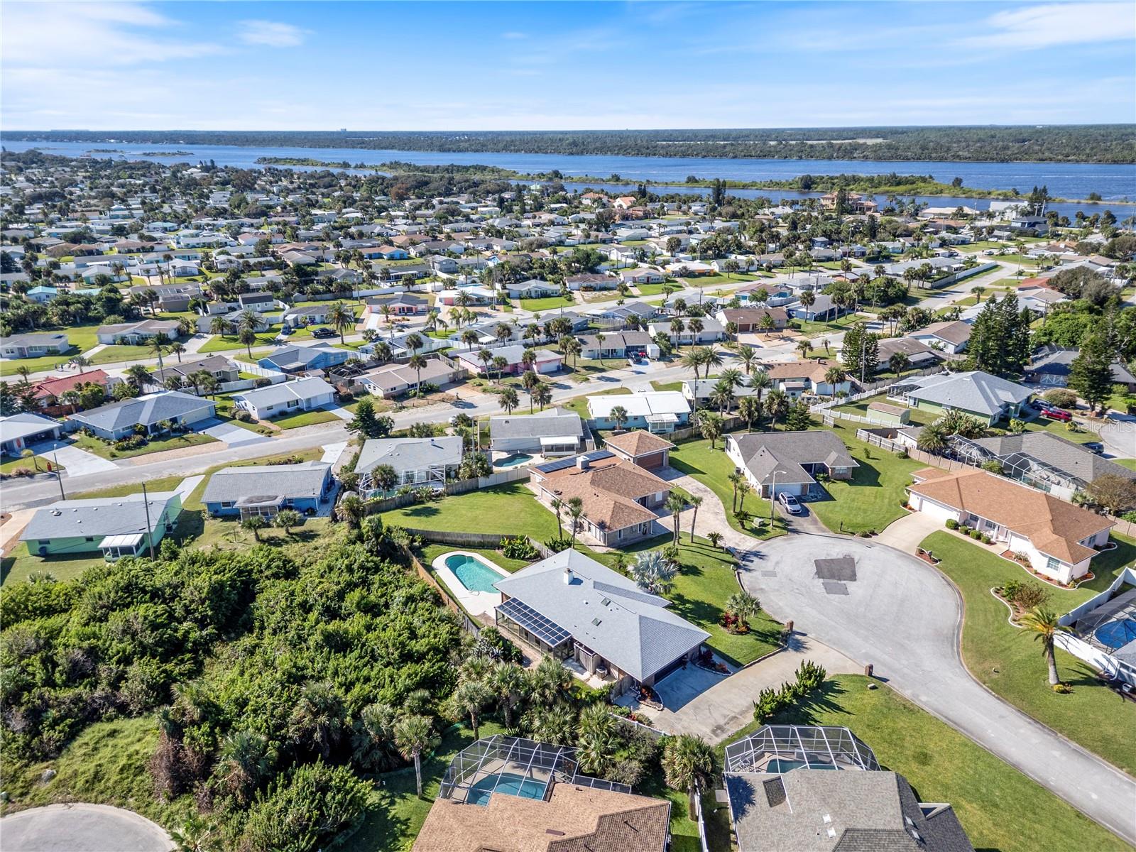 ISLAND 28 - Residential