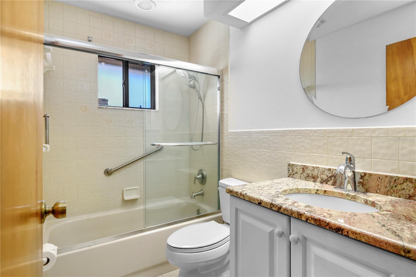 ISLAND 28 - Residential