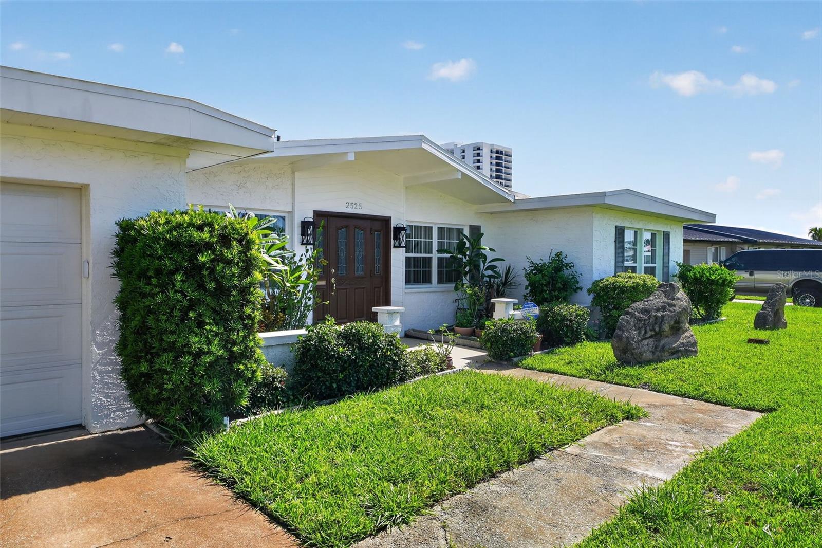 2525 CORAL WAY W
