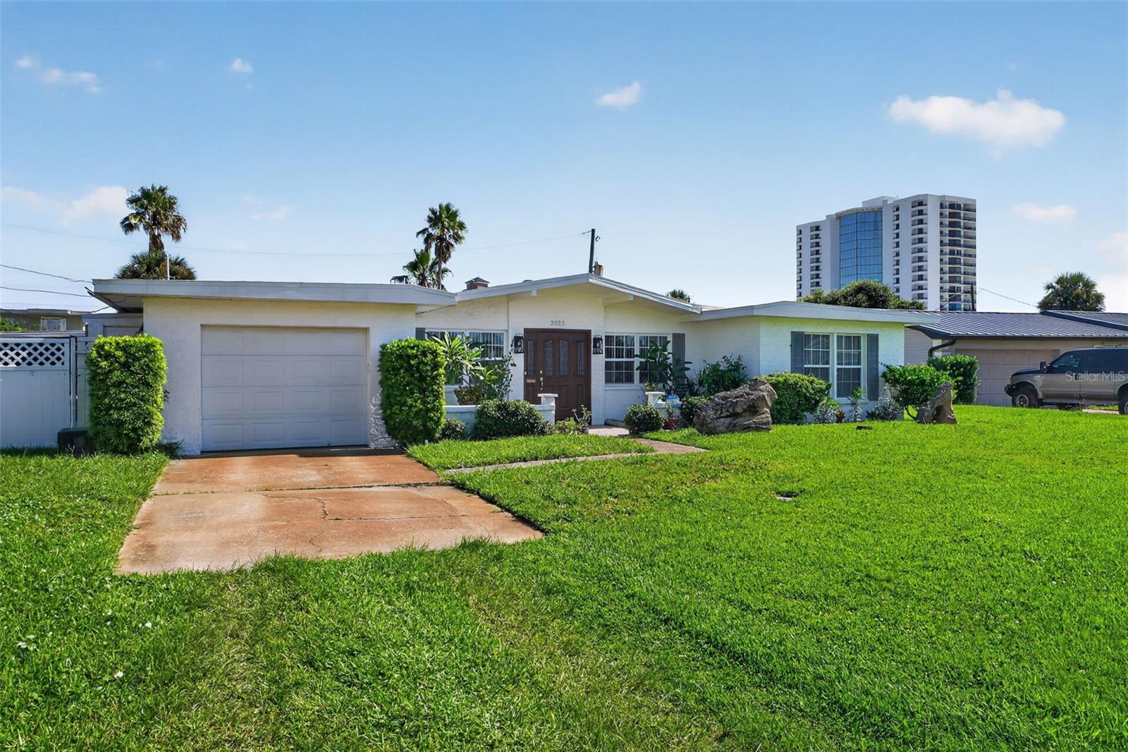 2525 CORAL WAY W