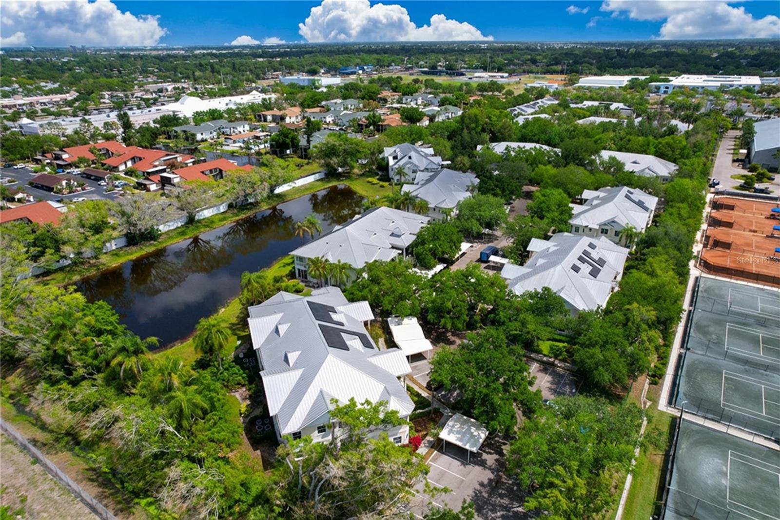 BOLLETTIERI RESORT VILLAS IV - Residential Lease