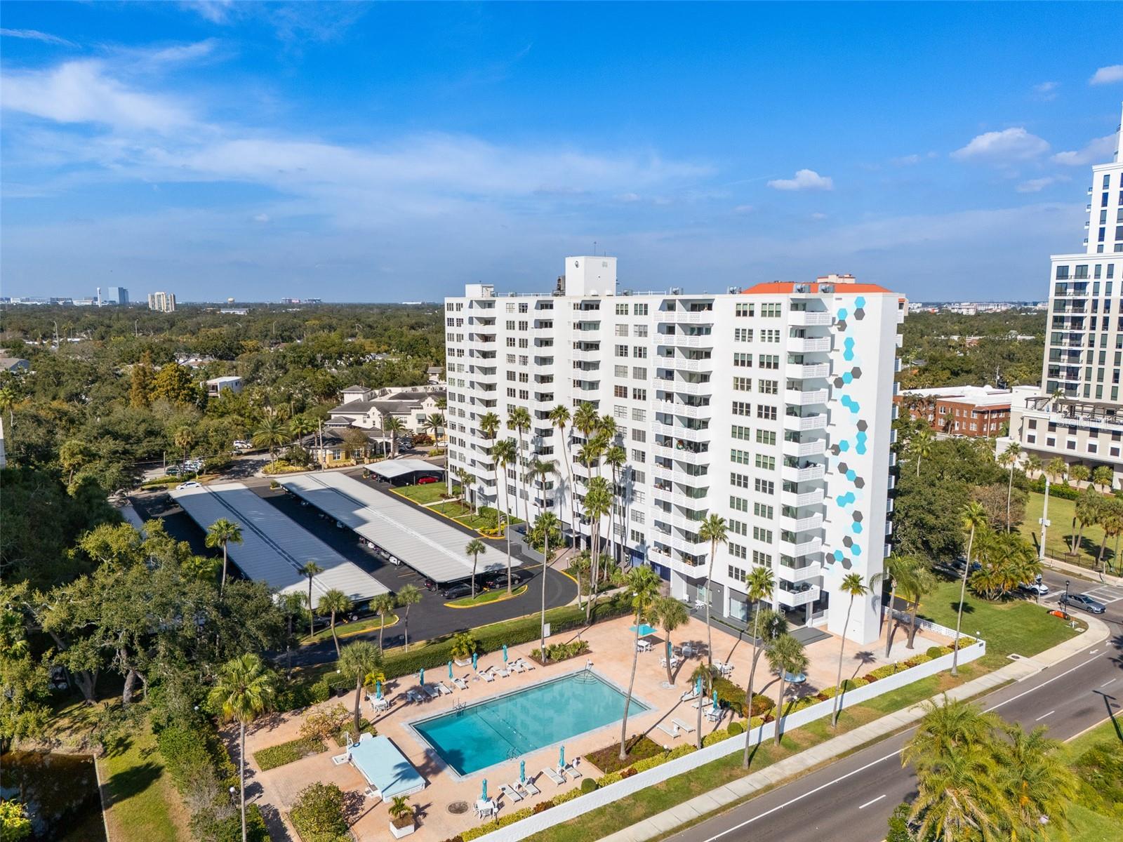 HARBOUR HOUSE CONDO - Residential