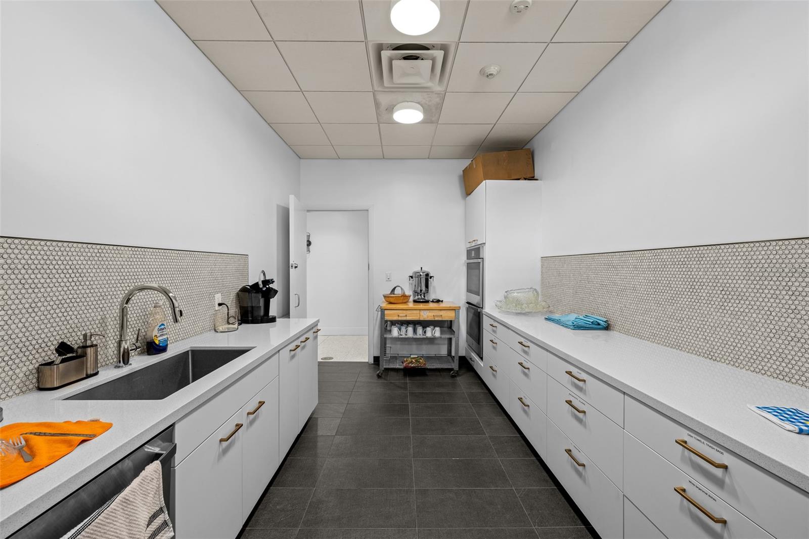 HARBOUR HOUSE CONDO - Residential