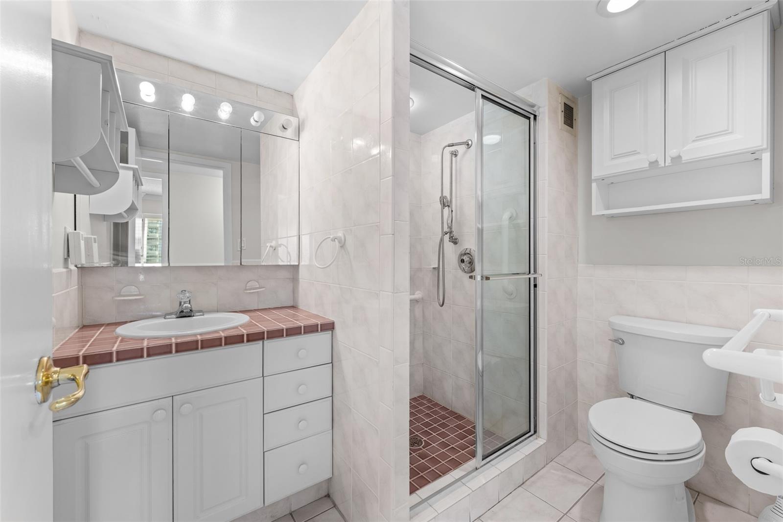 HARBOUR HOUSE CONDO - Residential