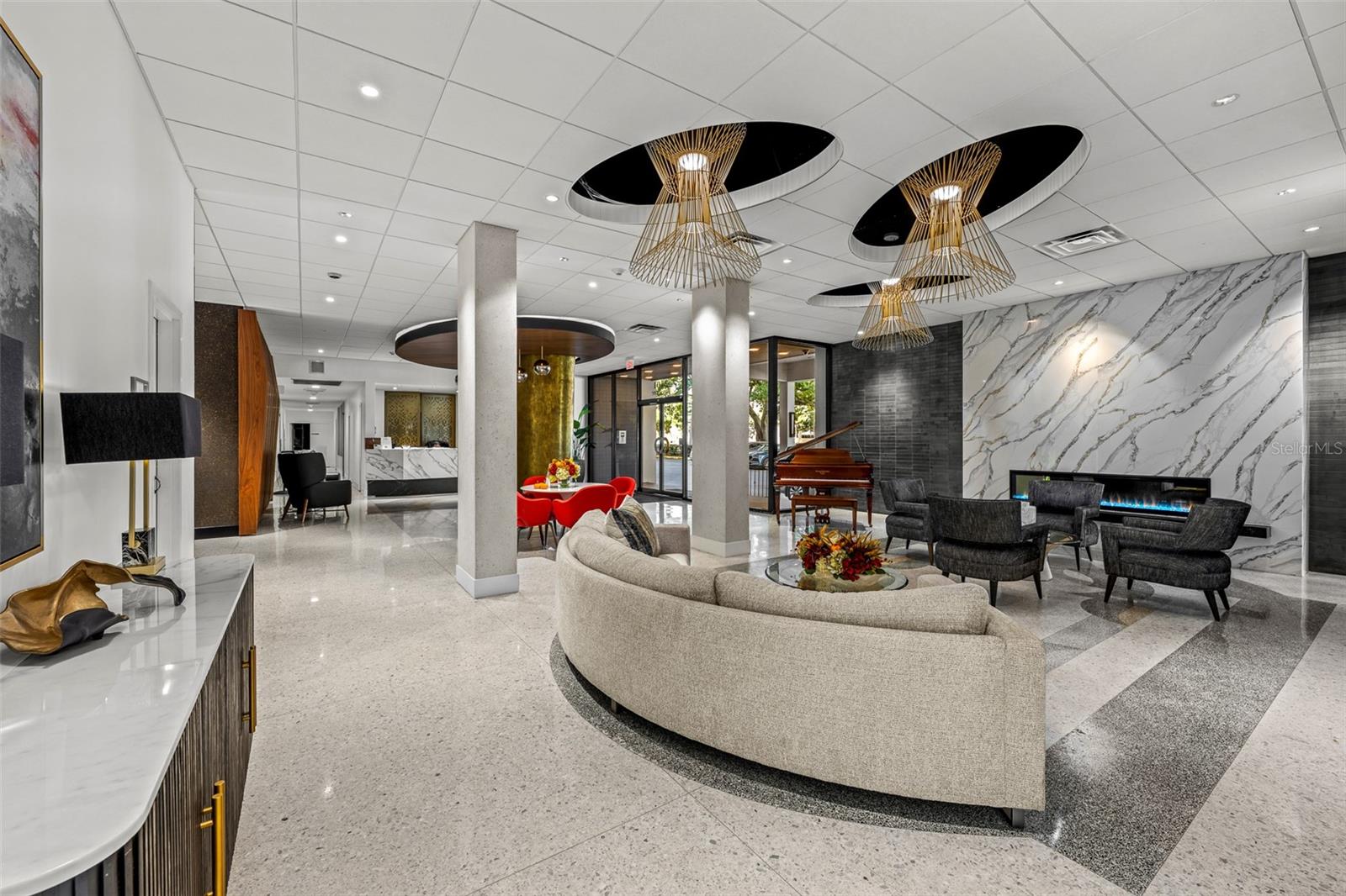 HARBOUR HOUSE CONDO - Residential