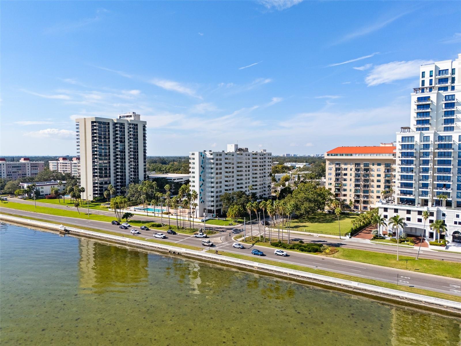 HARBOUR HOUSE CONDO - Residential