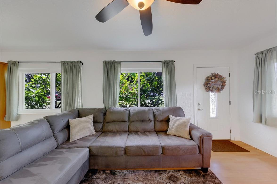 2773 BELLE HAVEN DRIVE