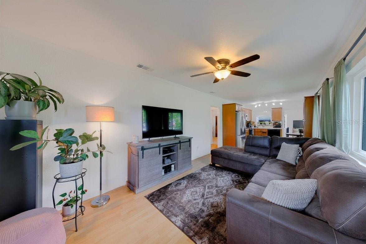 2773 BELLE HAVEN DRIVE