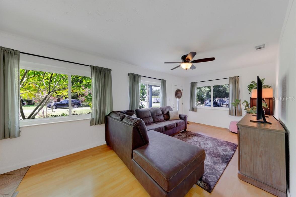2773 BELLE HAVEN DRIVE