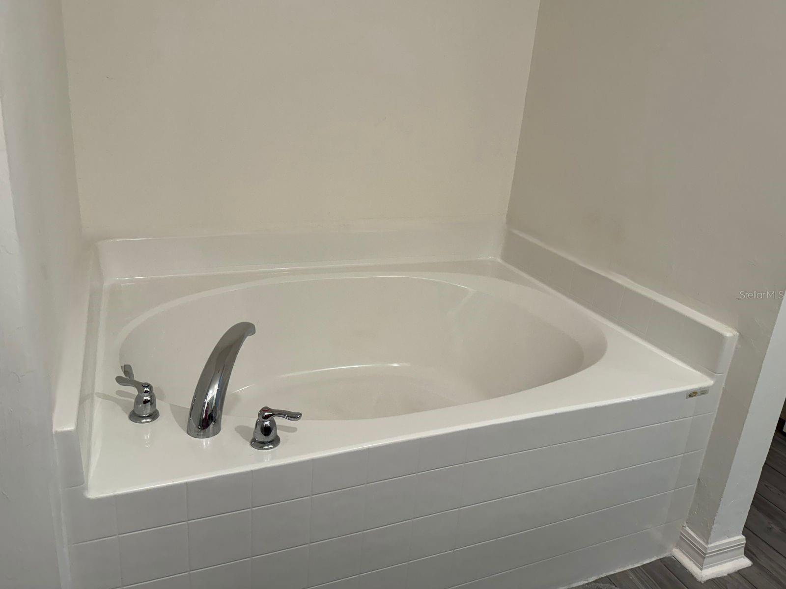 PORT CHARLOTTE SUB 08 - Residential Lease