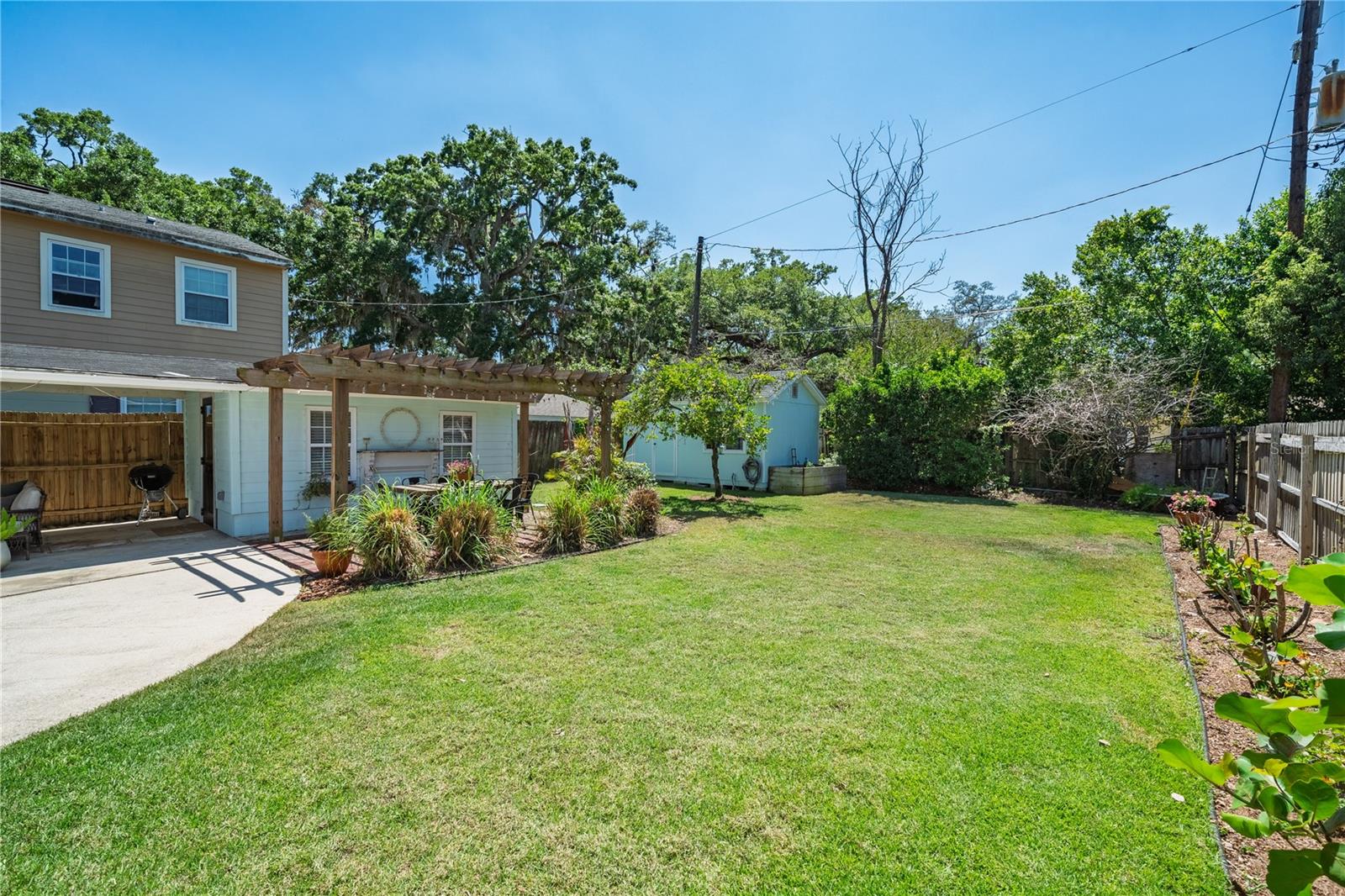 COLLEGE PARK - Residential