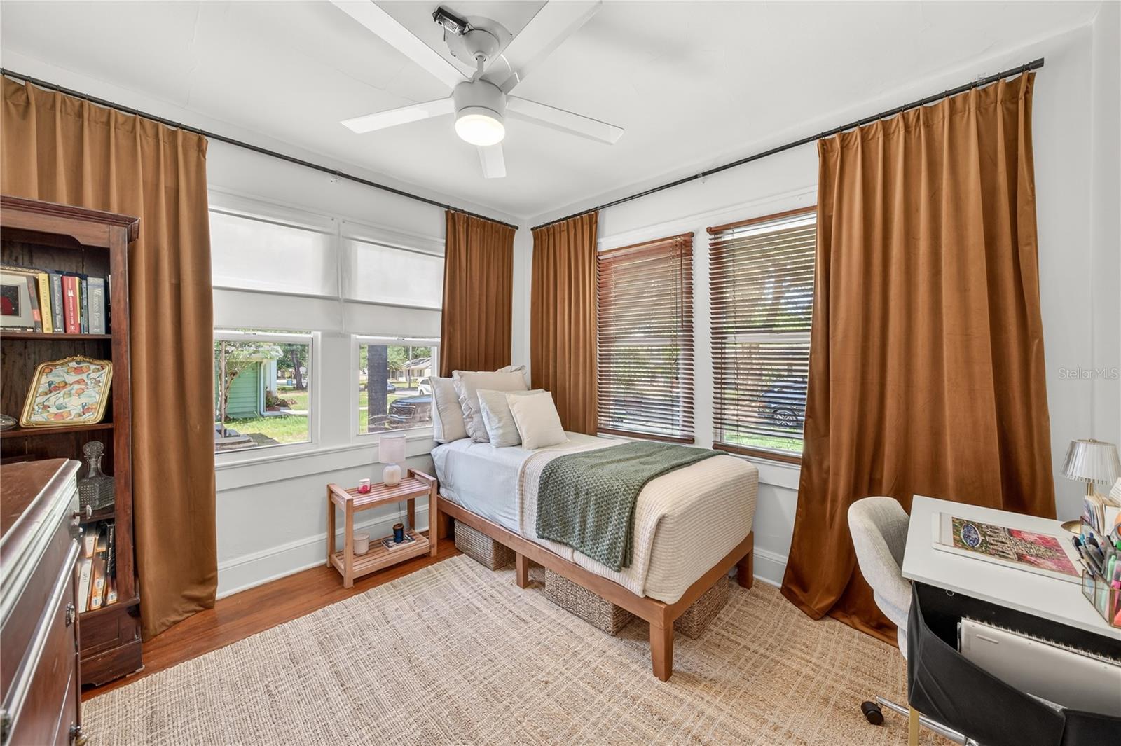 COLLEGE PARK - Residential