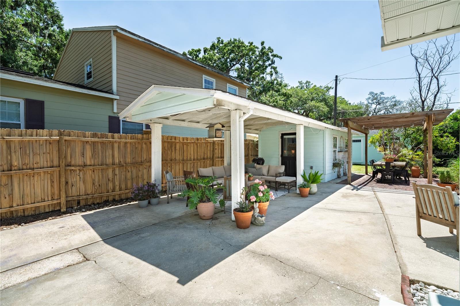 COLLEGE PARK - Residential