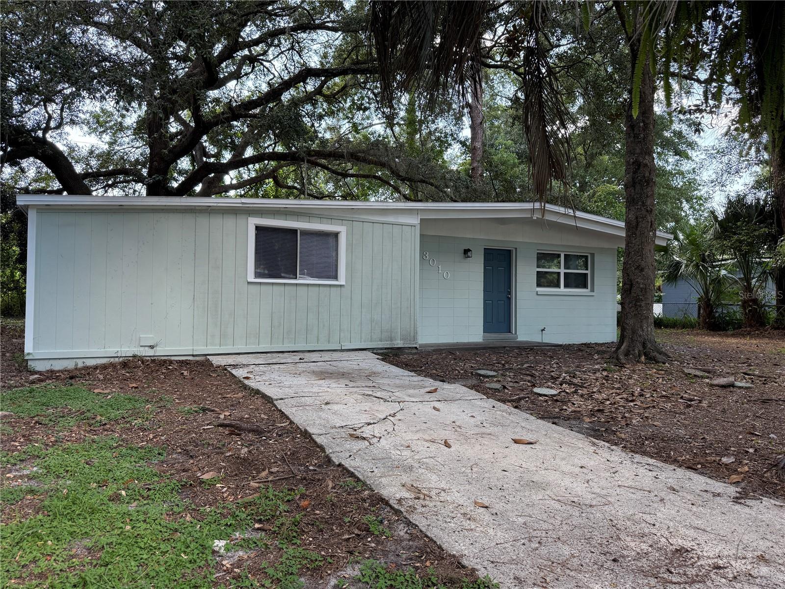 This NE Mid Century modern home in Highland Court Manor has been renovated from top to bottom! With a living room, eat-in kitchen, bonus room, beautiful new kitchen & bathroom, this house is ready for move-in! Lawn service is included!
No pets allowed.
1st month's rent, last month's rent and security deposit are required for move-in.
Initial lease term until July 30, 2026.