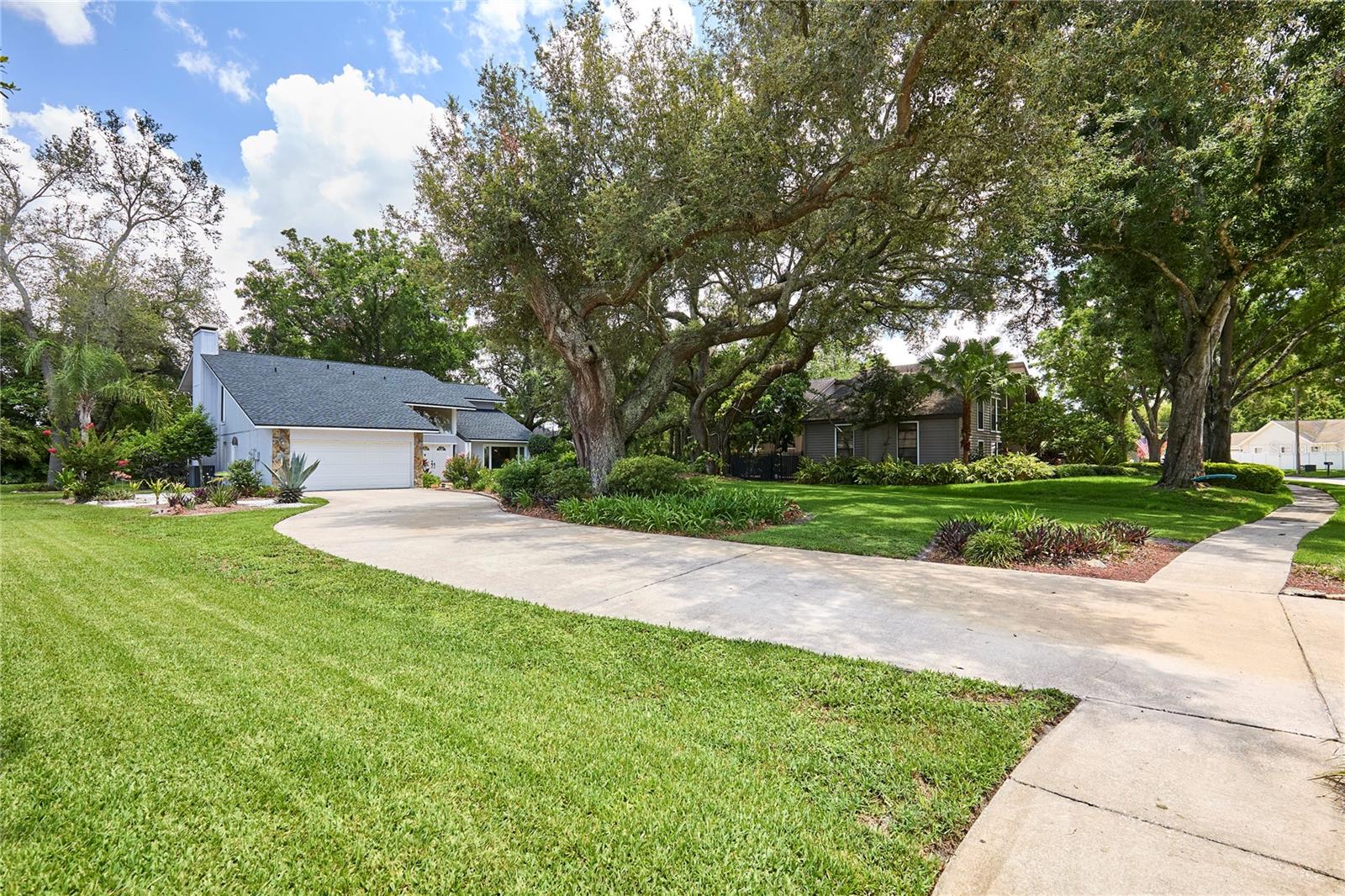 15917 DOVER CLIFFE DRIVE