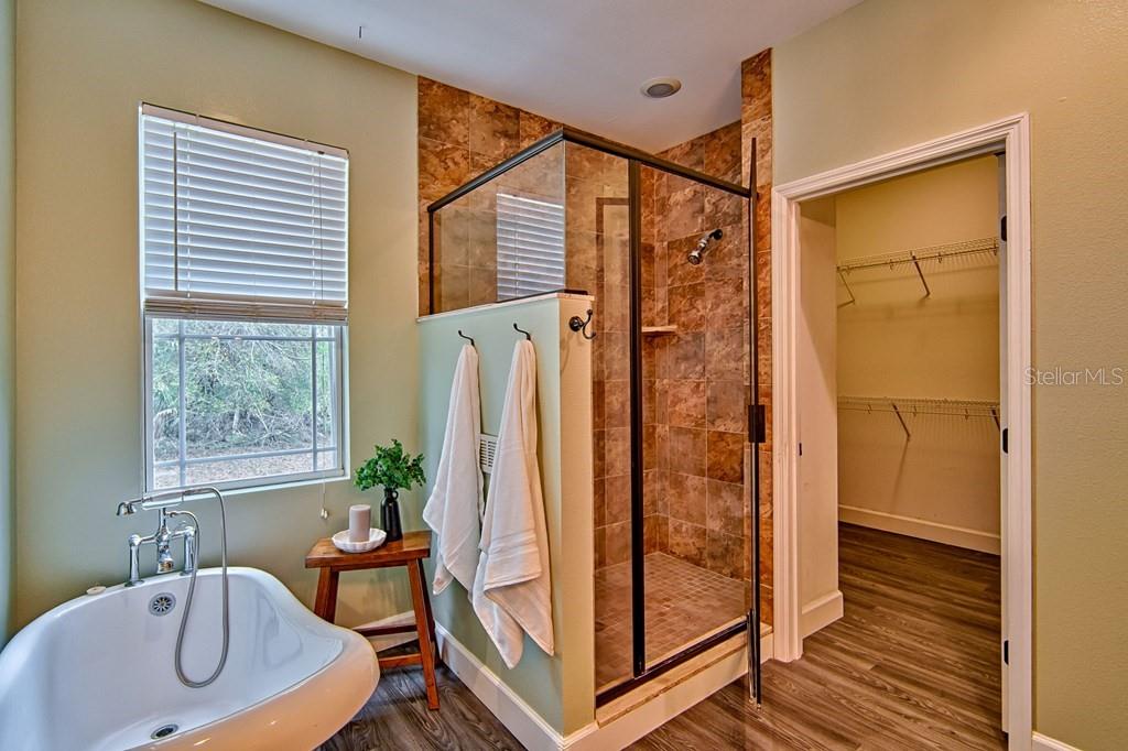 GOLF VIEW - Residential