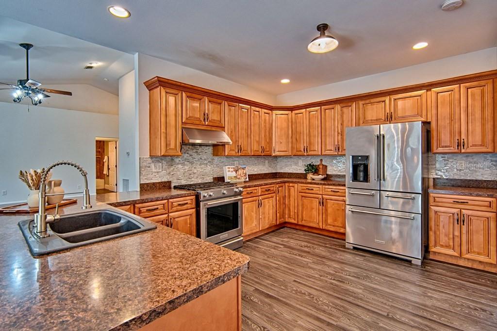 GOLF VIEW - Residential