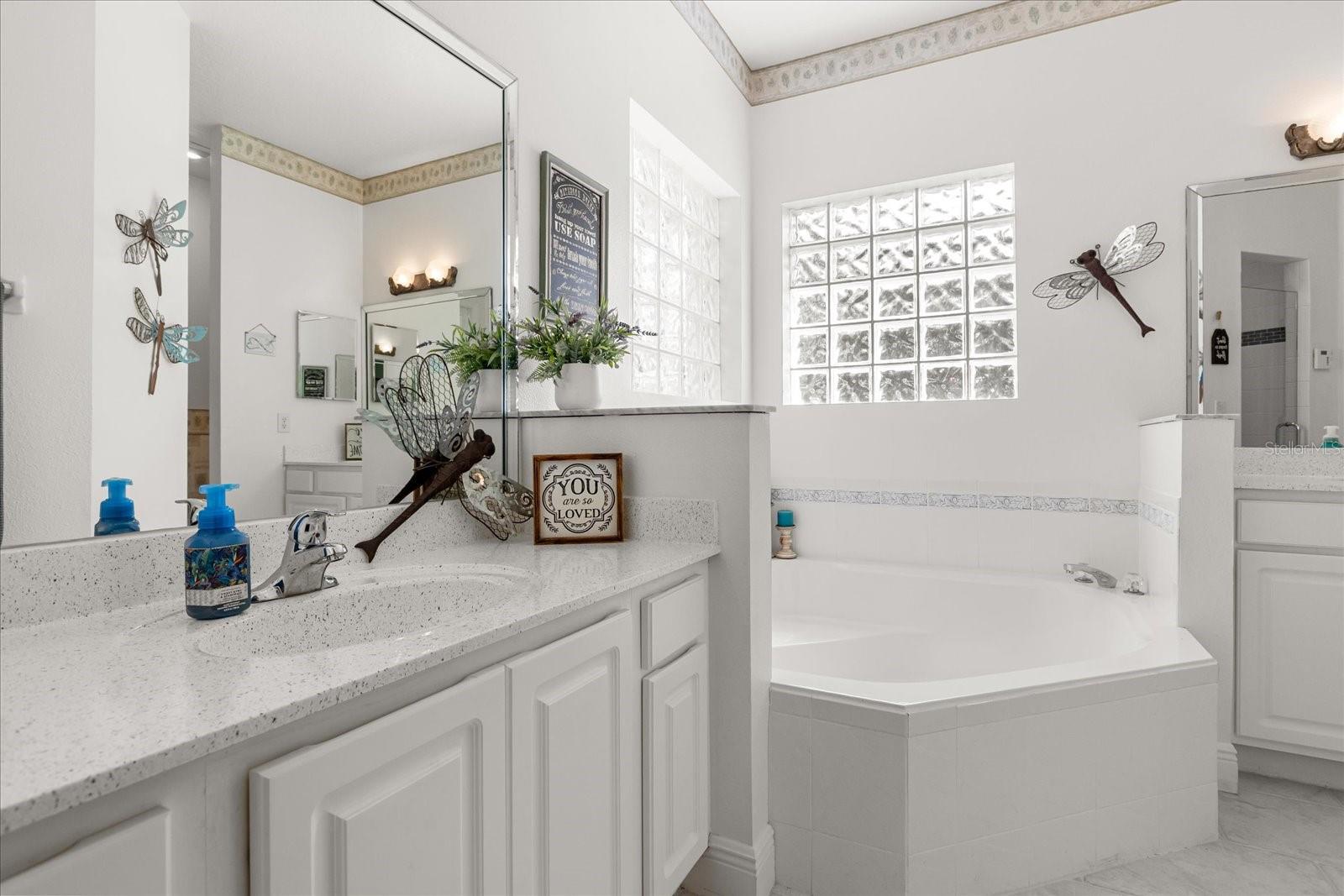 HAMMOCK POINTE UNIT 2 - Residential
