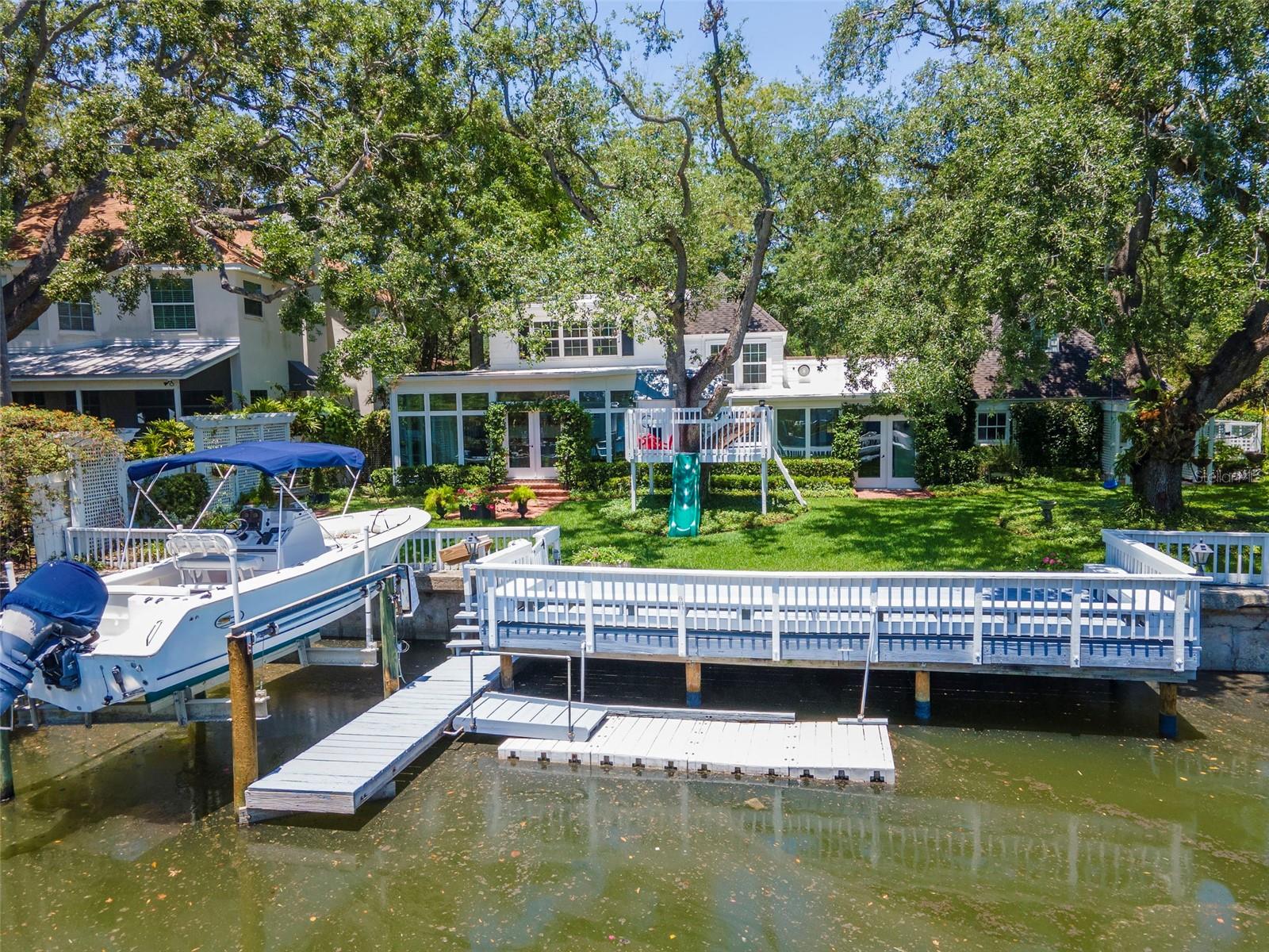 DAVIS ISLANDS PB10 PG52 TO 57 - Residential