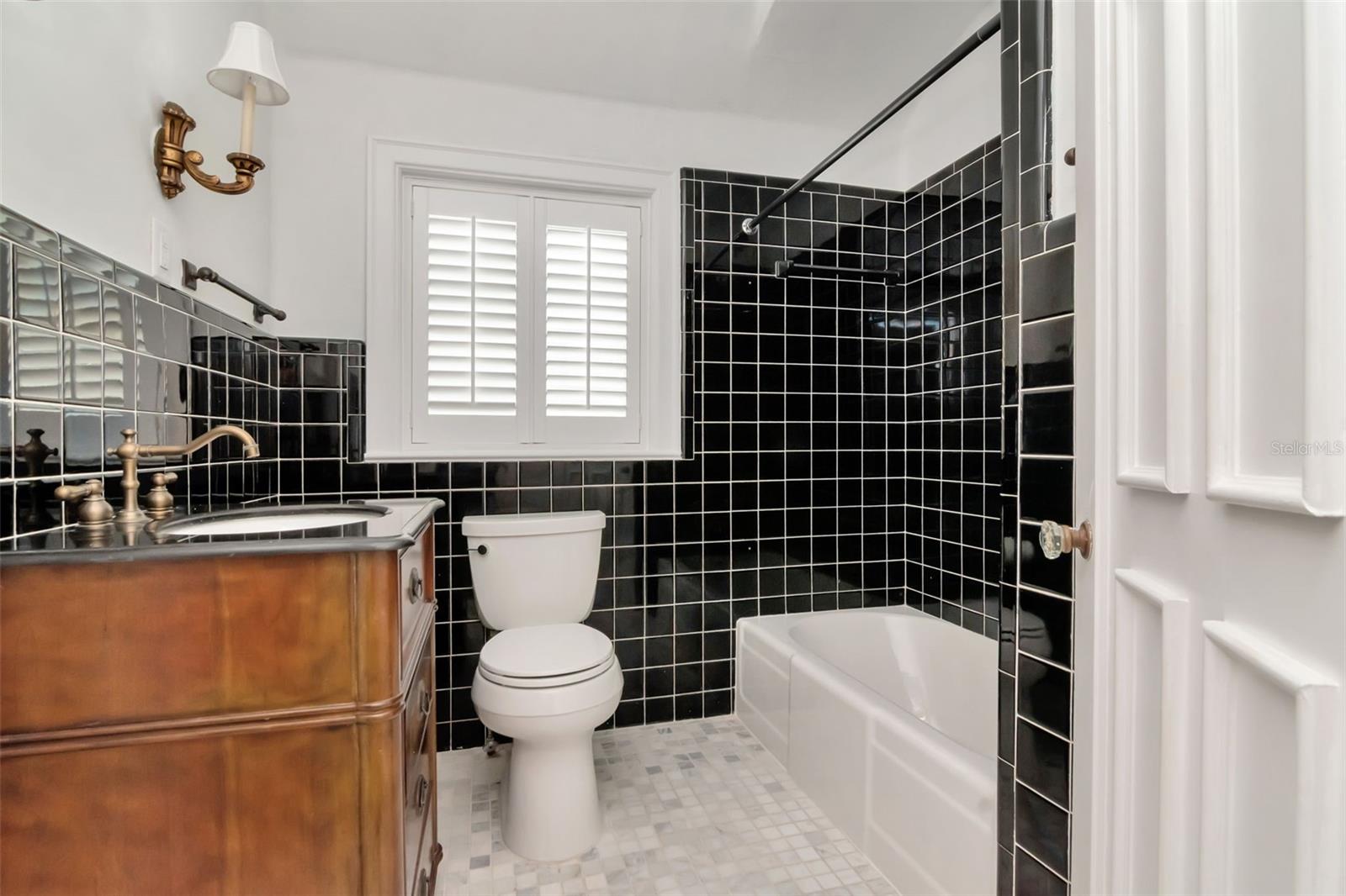 DAVIS ISLANDS PB10 PG52 TO 57 - Residential