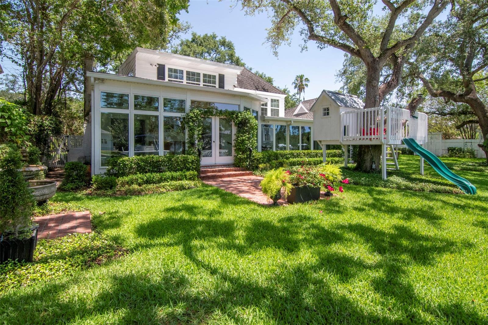 DAVIS ISLANDS PB10 PG52 TO 57 - Residential