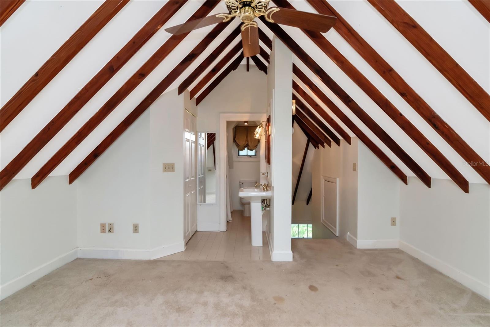 DAVIS ISLANDS PB10 PG52 TO 57 - Residential