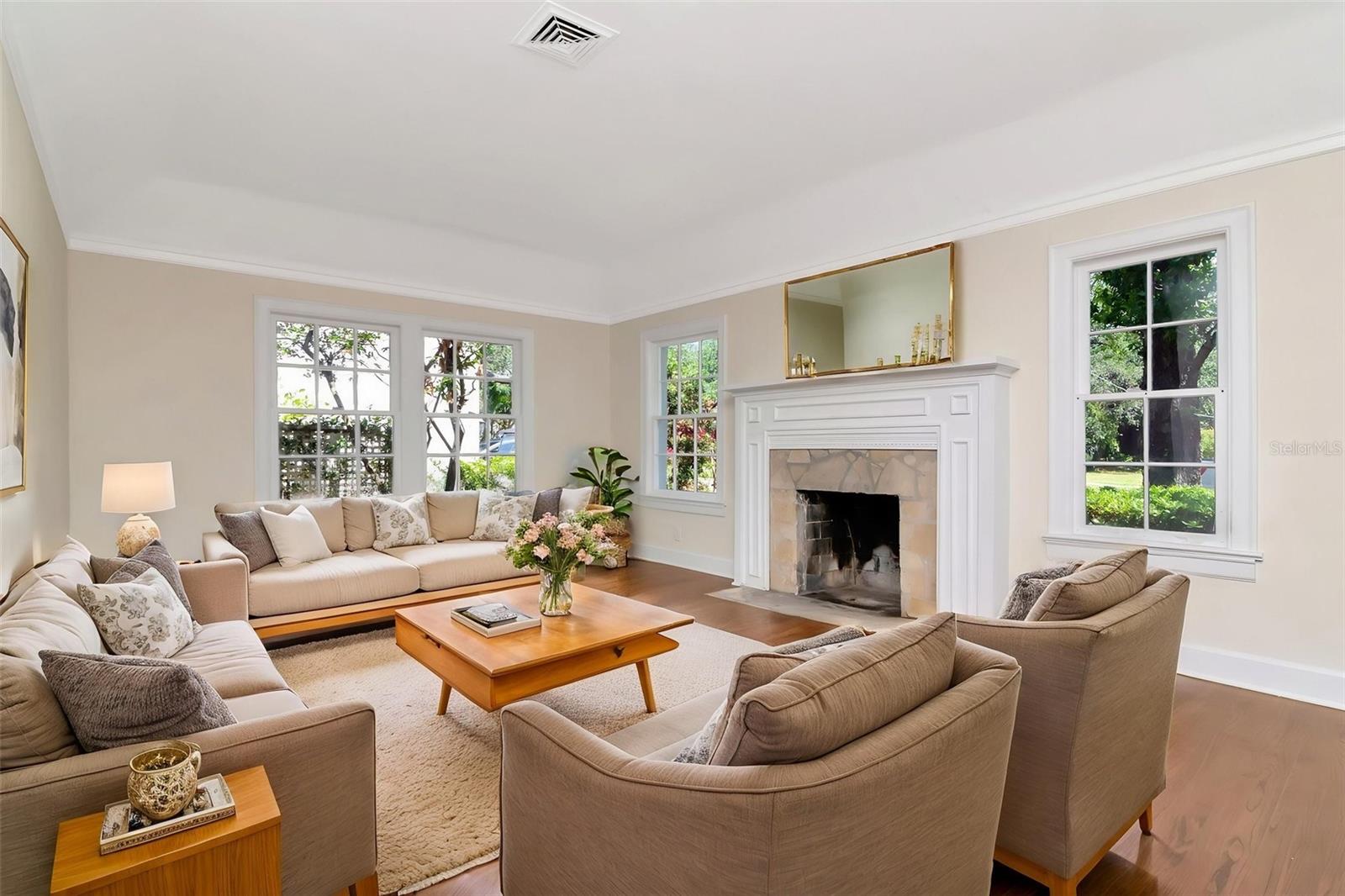 DAVIS ISLANDS PB10 PG52 TO 57 - Residential