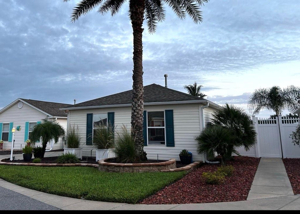 Photo of 8975 SE 168th Tailfer Street, The Villages, FL 32162 (MLS # G5118001)