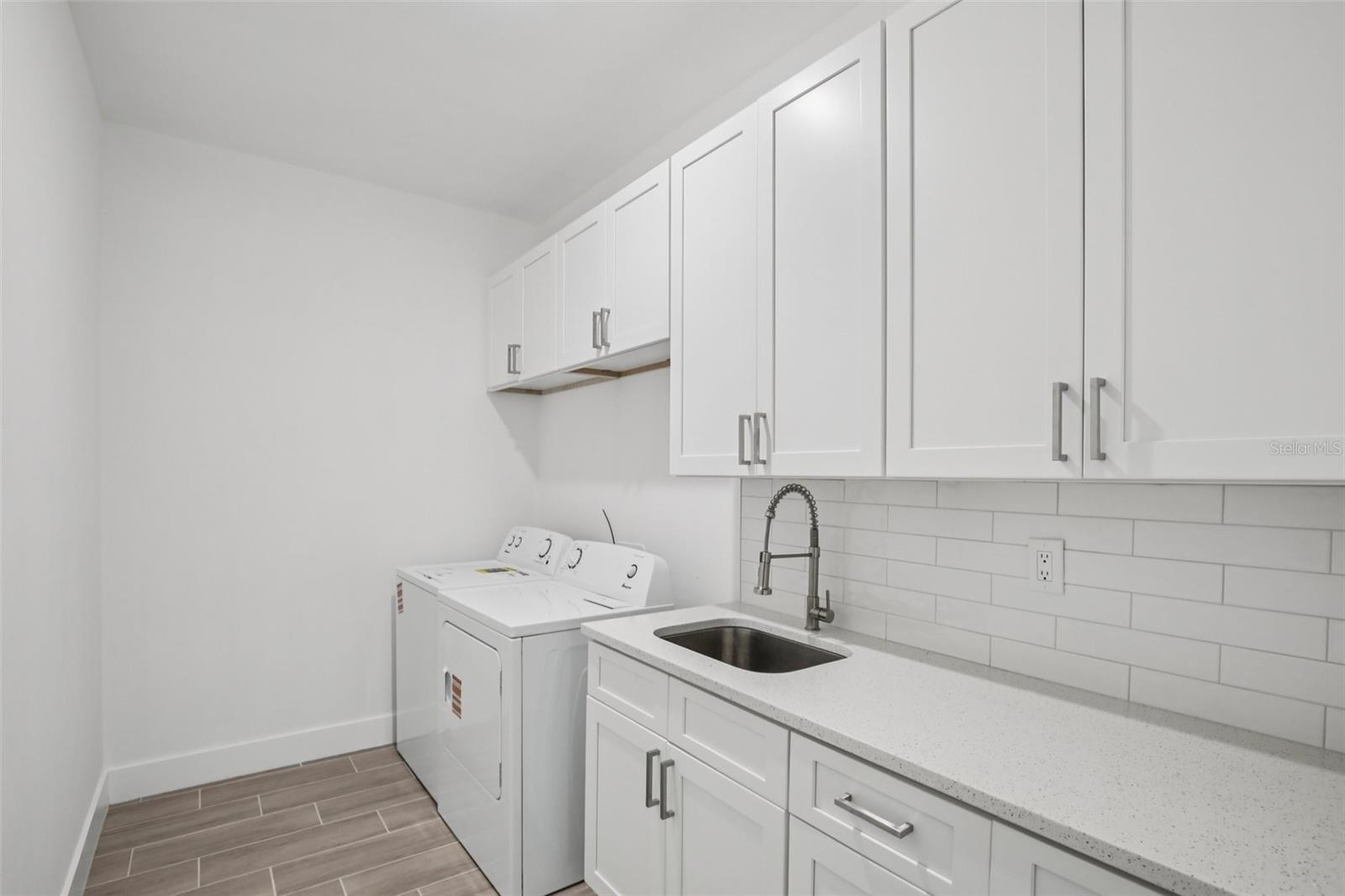 ROTONDA LAKES - Residential Lease