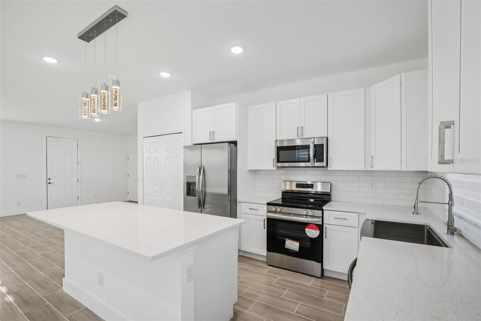 ROTONDA LAKES - Residential Lease