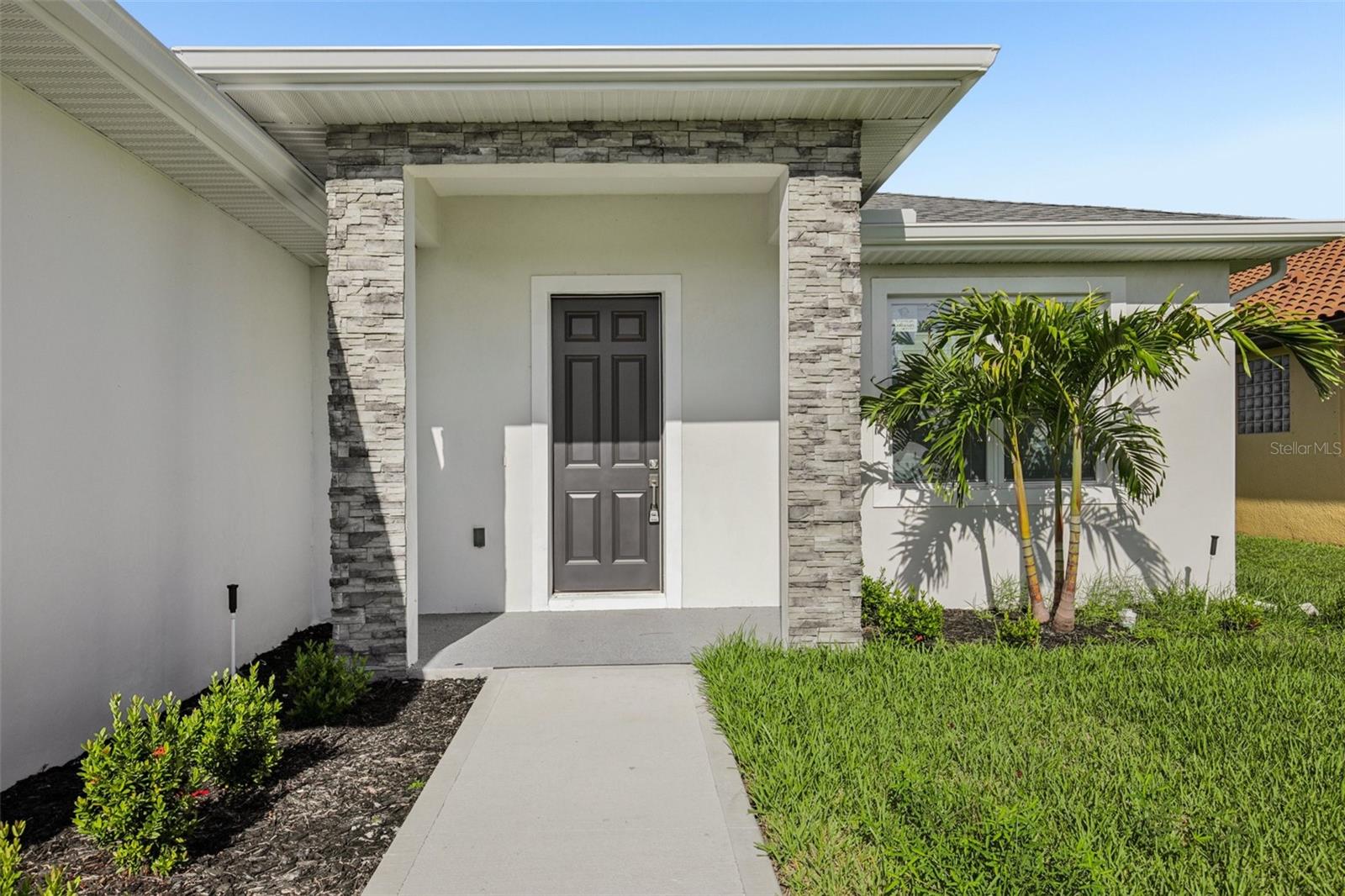 ROTONDA LAKES - Residential Lease