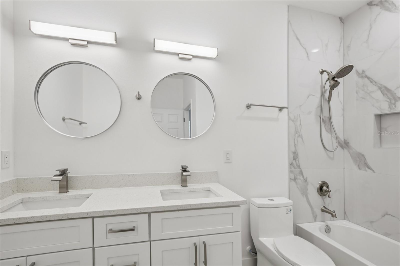 ROTONDA LAKES - Residential Lease