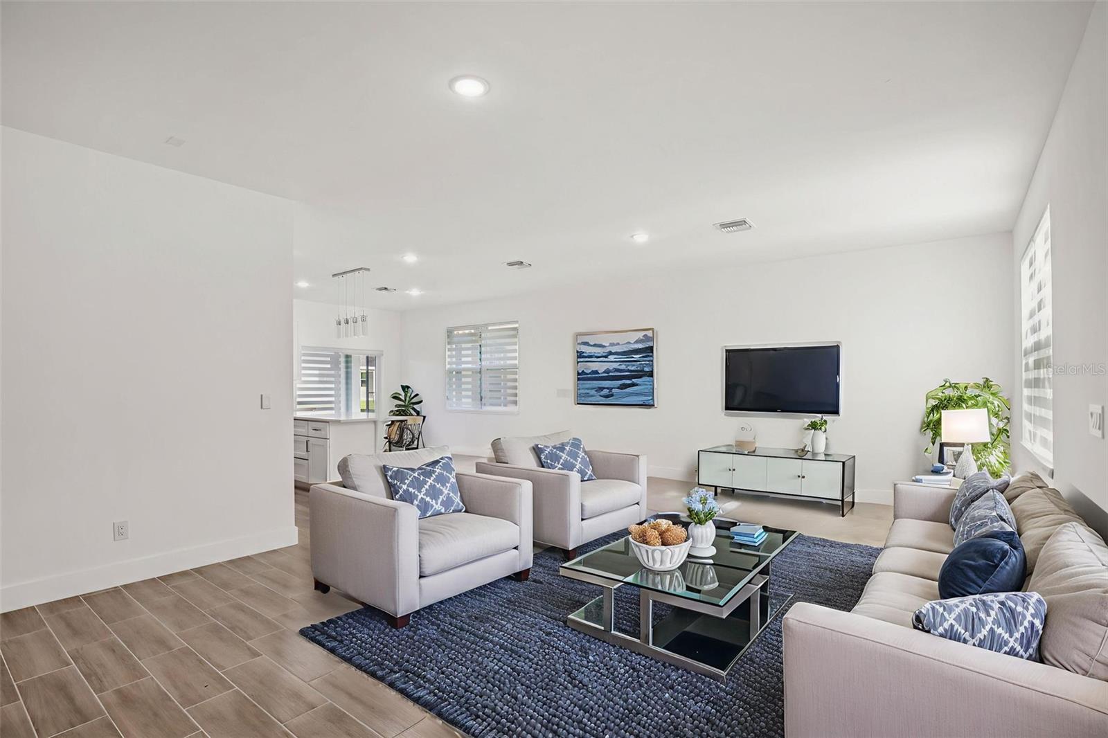 ROTONDA LAKES - Residential Lease