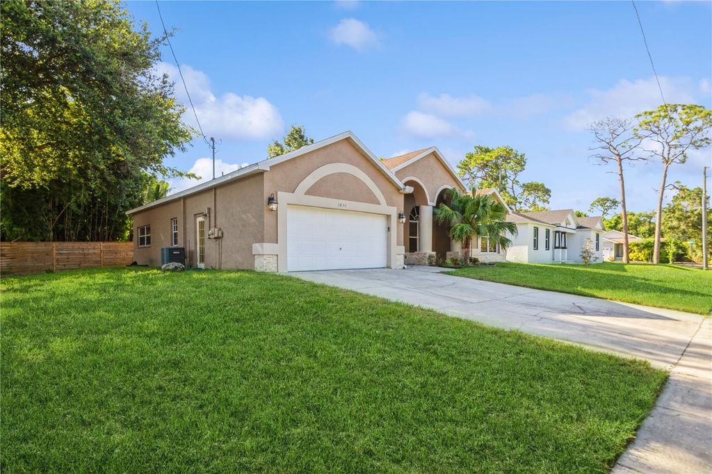 Photo of 1833 Hillcrest Street, Tarpon Springs, FL 34689 (MLS # TB8409131)