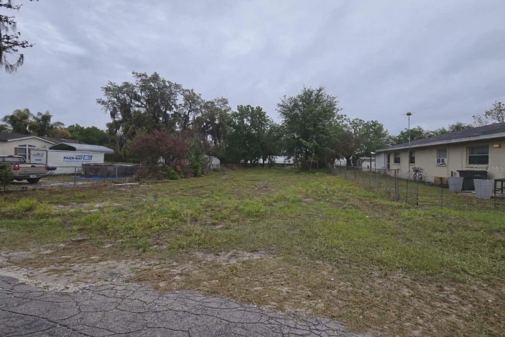 Photo of 611 Atlantic Avenue, Auburndale, FL 33823 (MLS # P4938382)