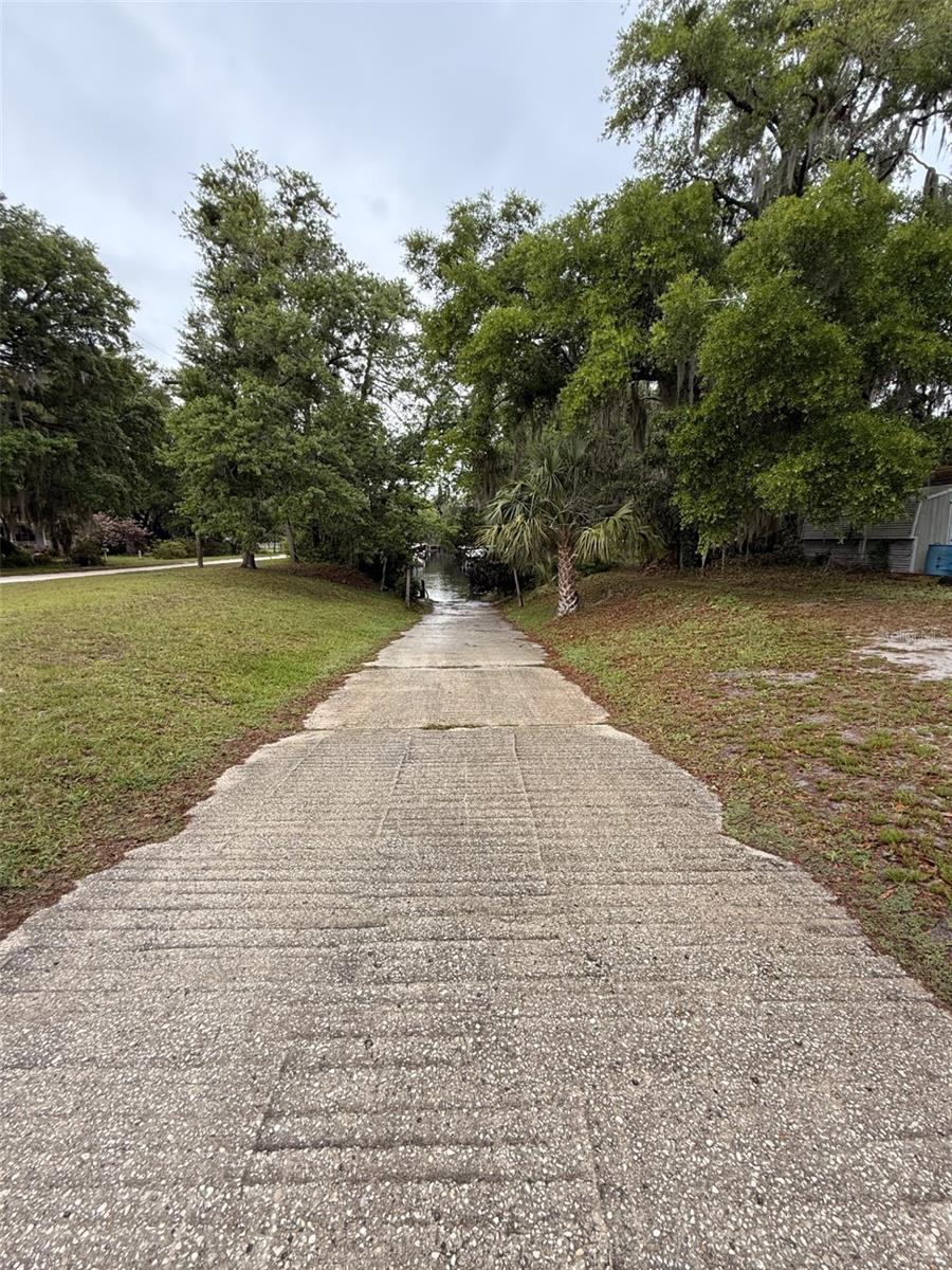 RIVER PARK SUB - Land