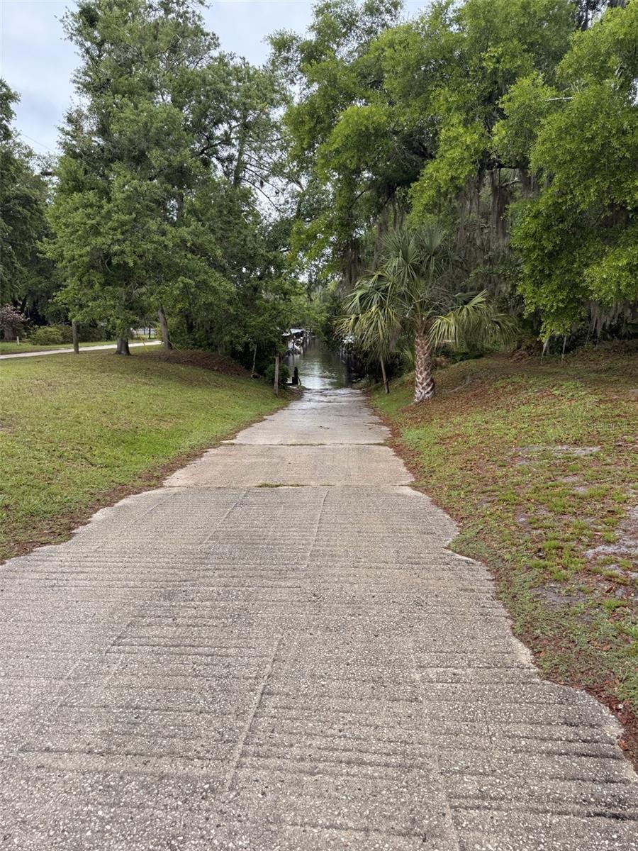 RIVER PARK SUB - Land