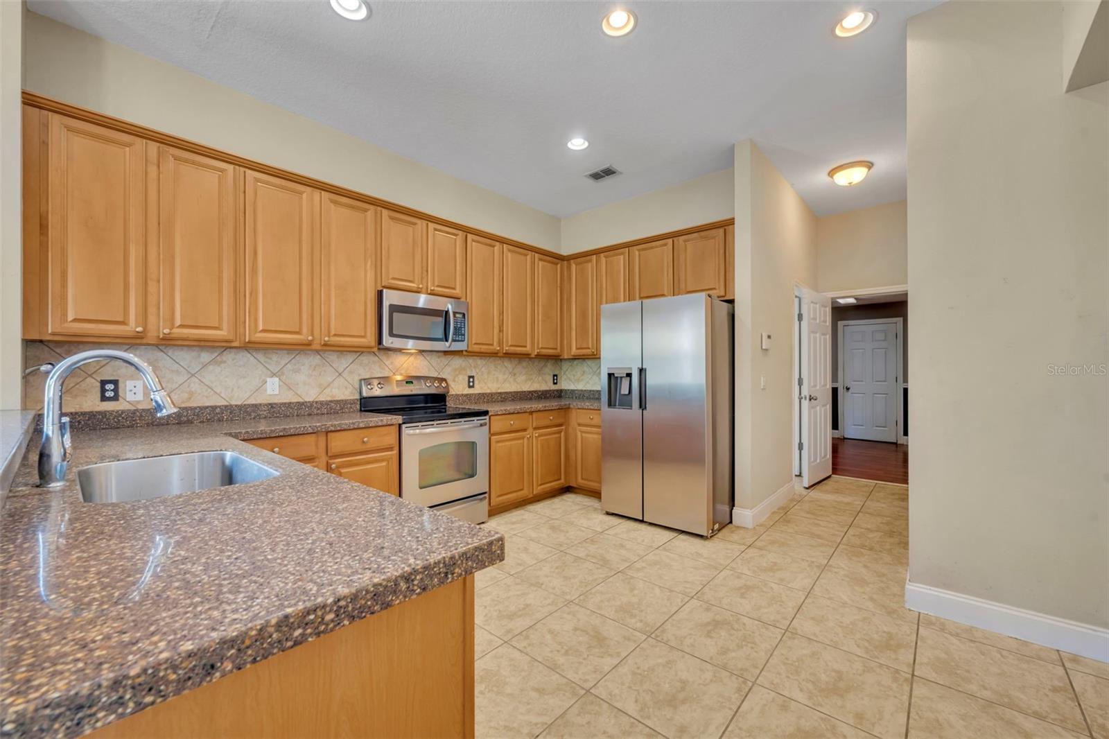 STONEYBROOK HILLS 18 - Residential