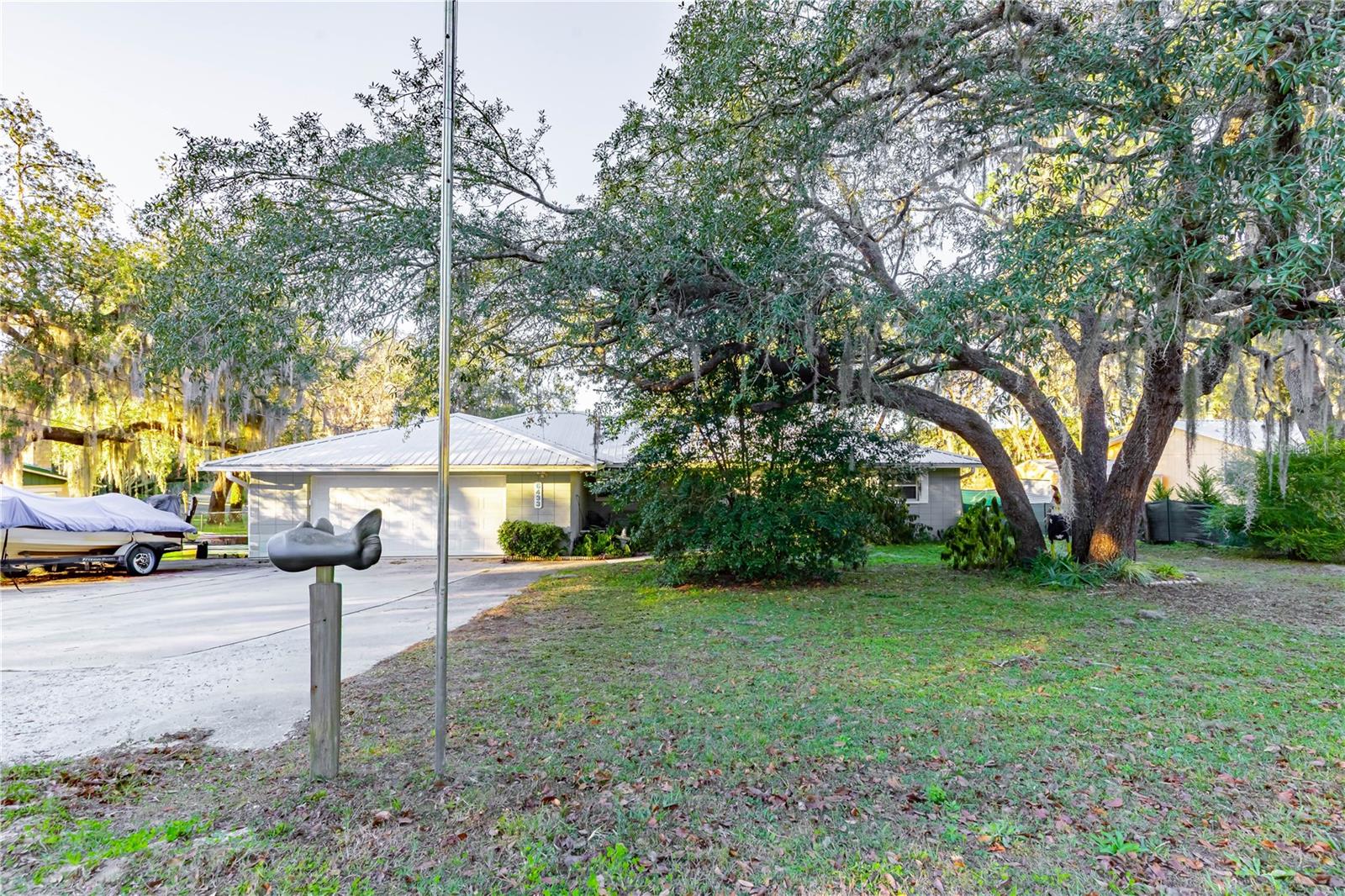 LOCH LOMMOND - Residential