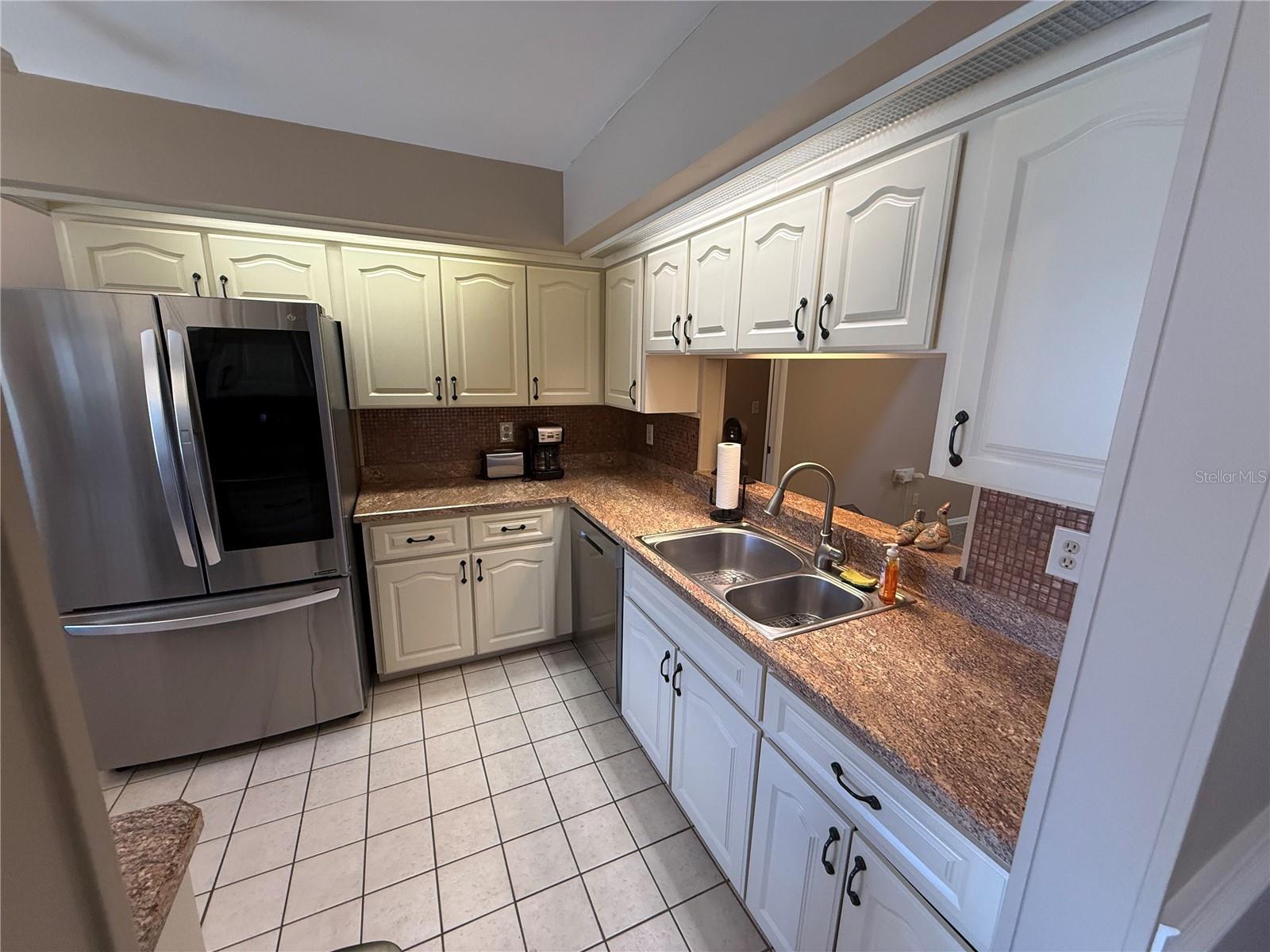 2052 SE 37TH COURT CIRCLE