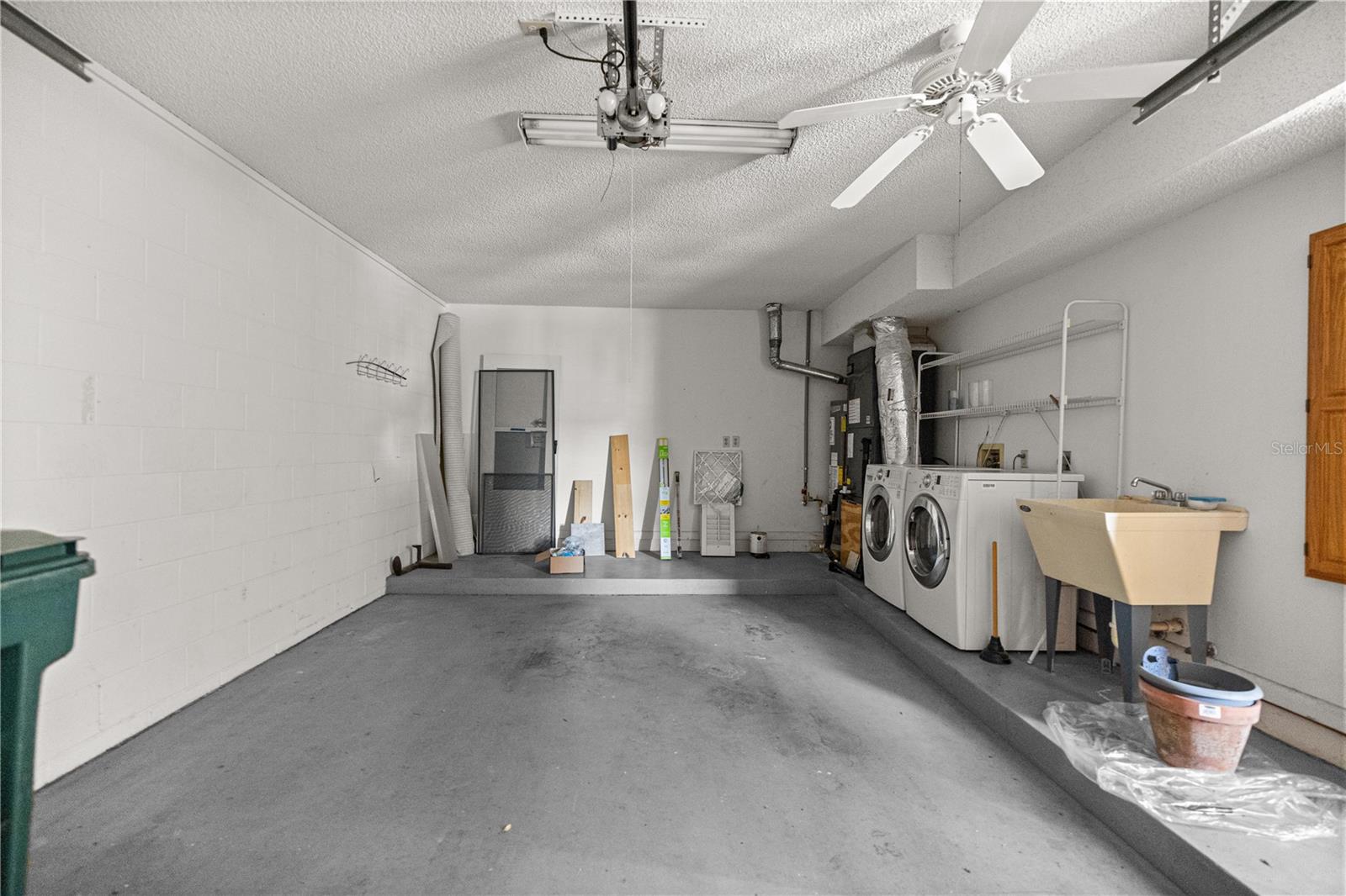 2052 SE 37TH COURT CIRCLE