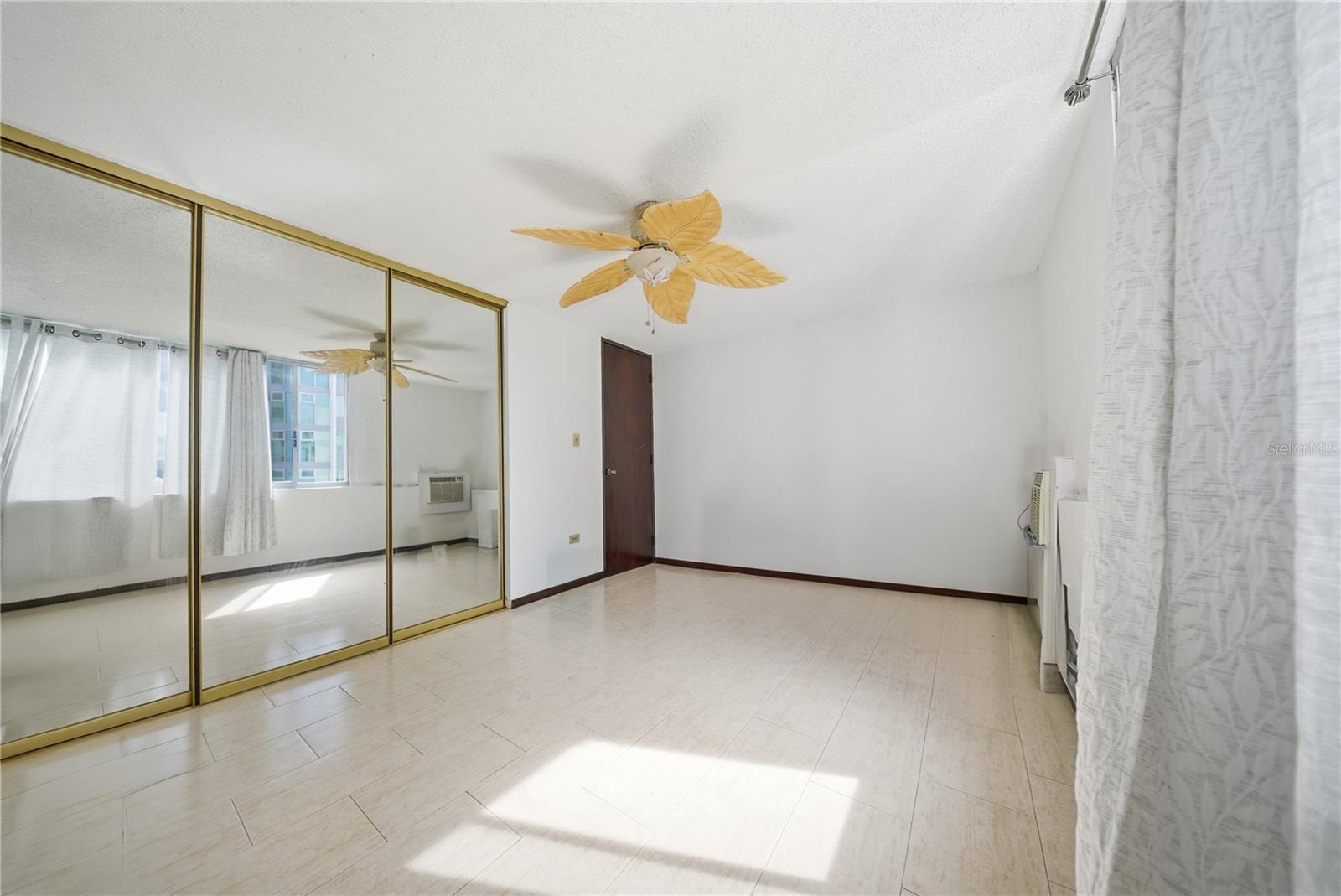 EL MIRADOR DE CONDADO - Residential