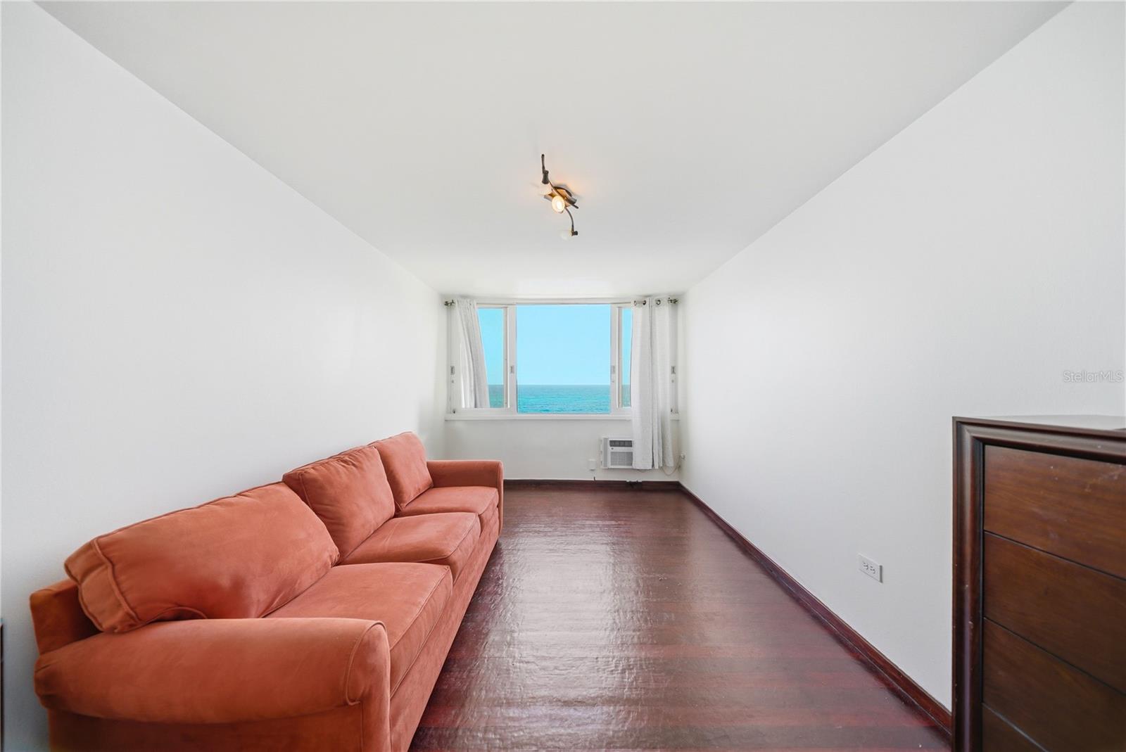 EL MIRADOR DE CONDADO - Residential