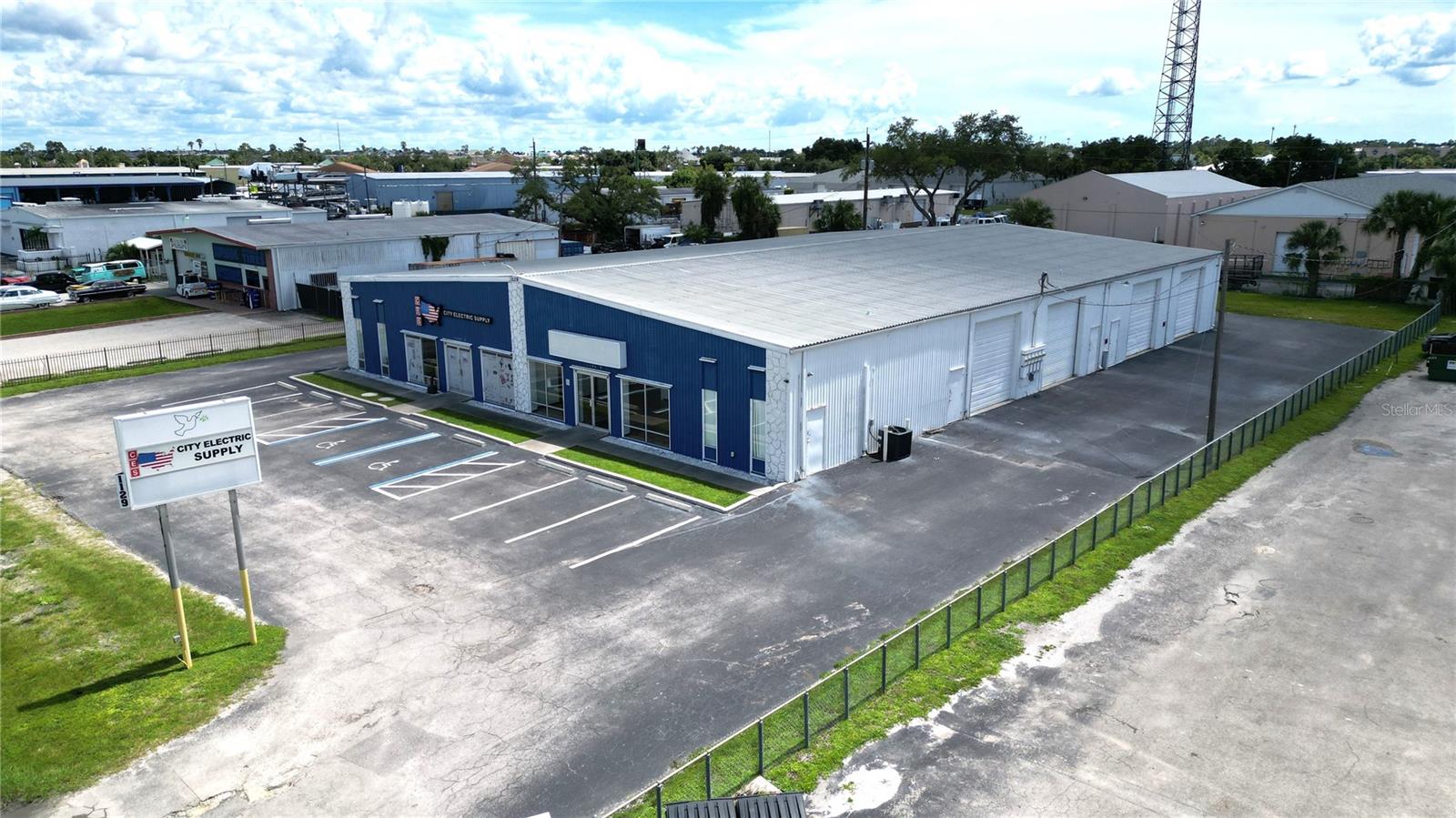 1129 TAMIAMI TRAIL