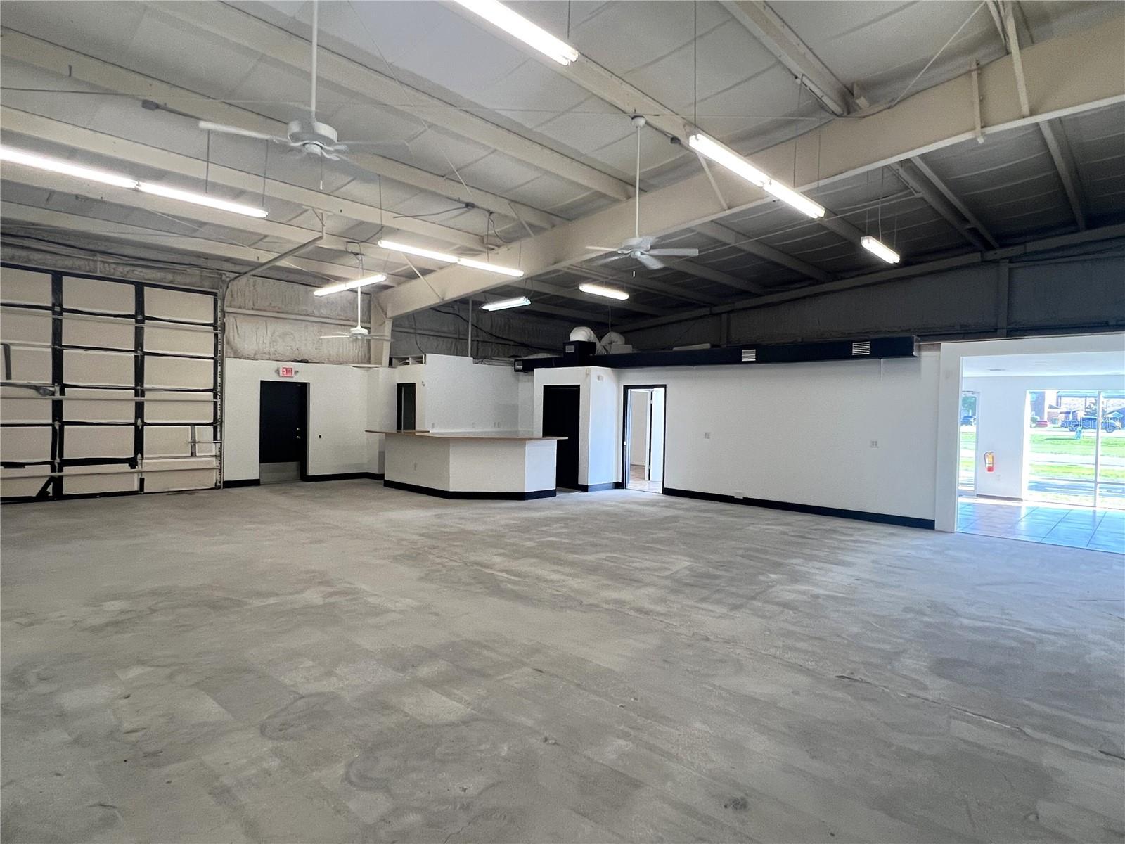1129 TAMIAMI TRAIL