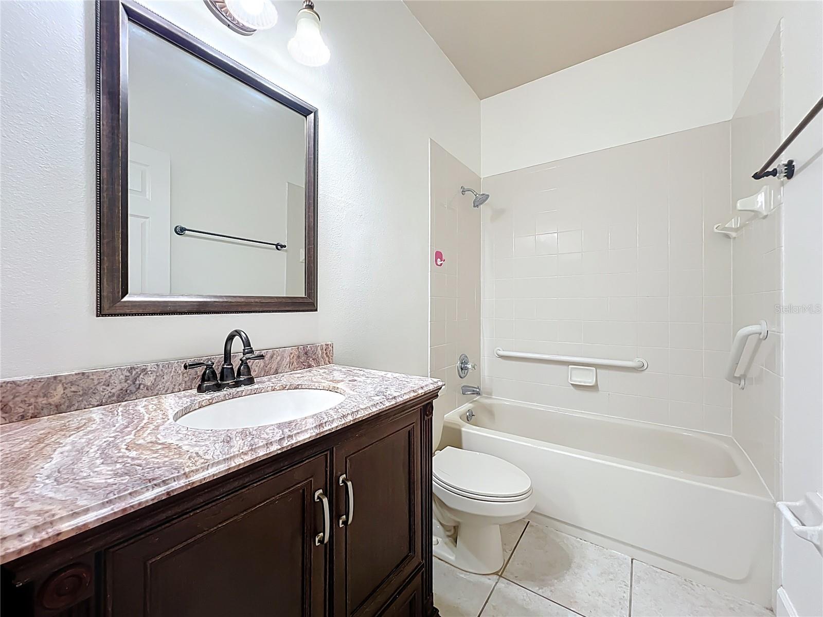 LIVE OAK RESERVE UNIT ONE - Residential Lease